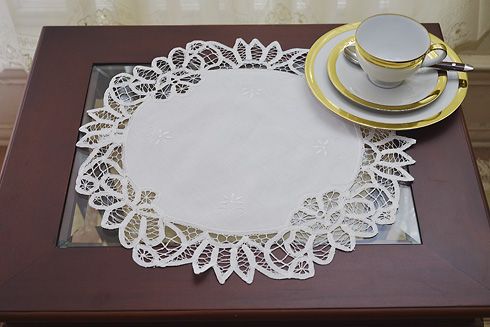 16" Round Battenburg White